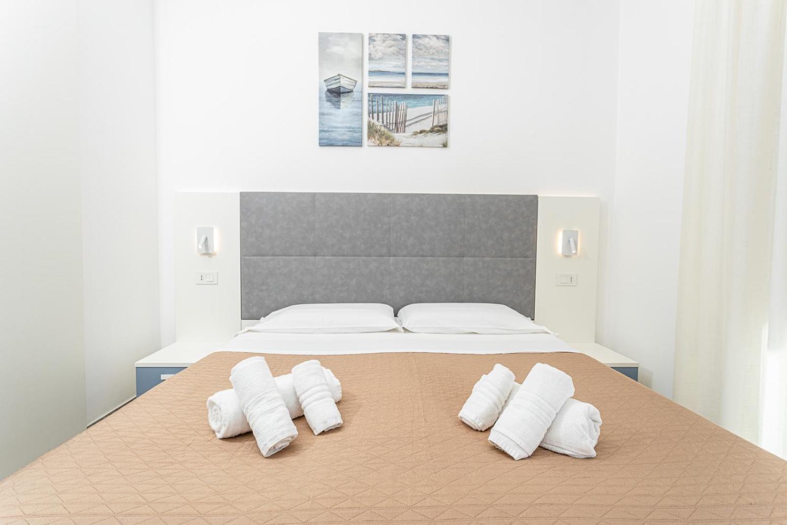 Gallo'S City Rooms Termoli Bagian luar foto