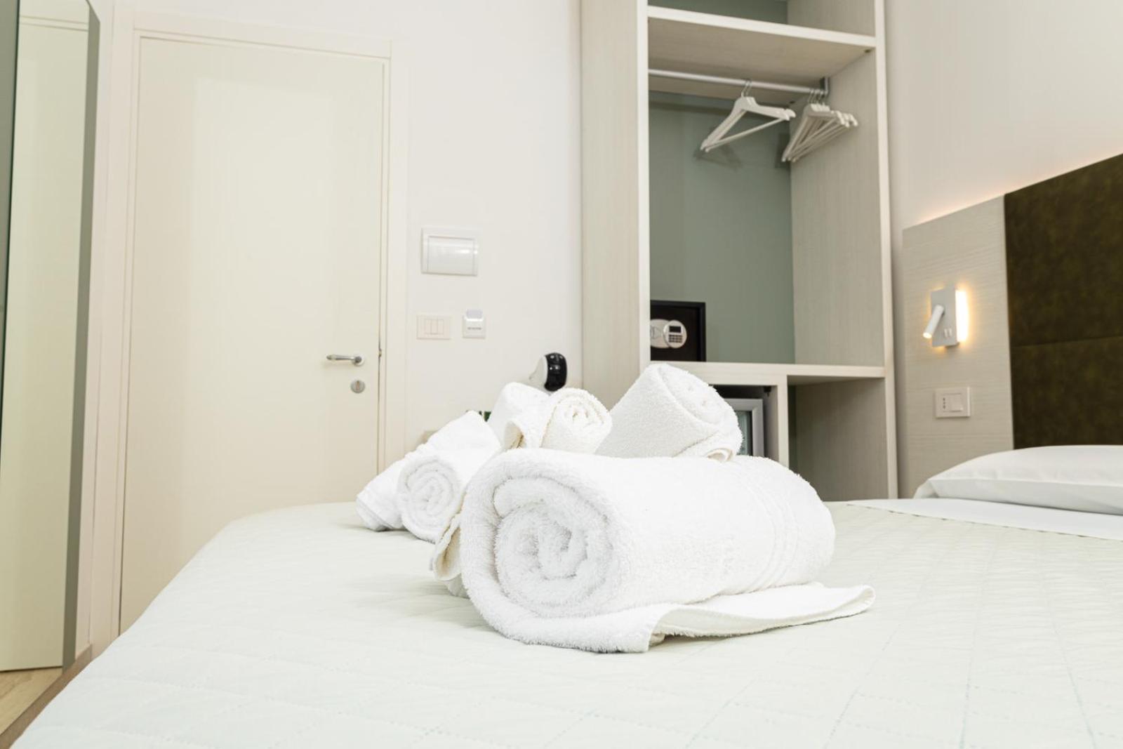 Gallo'S City Rooms Termoli Bagian luar foto