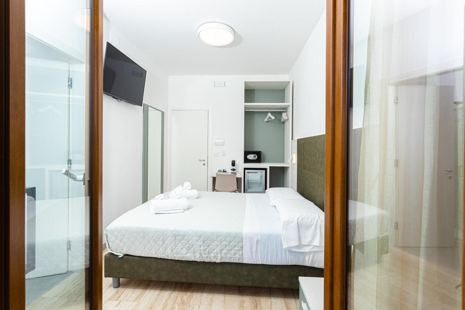 Gallo'S City Rooms Termoli Bagian luar foto