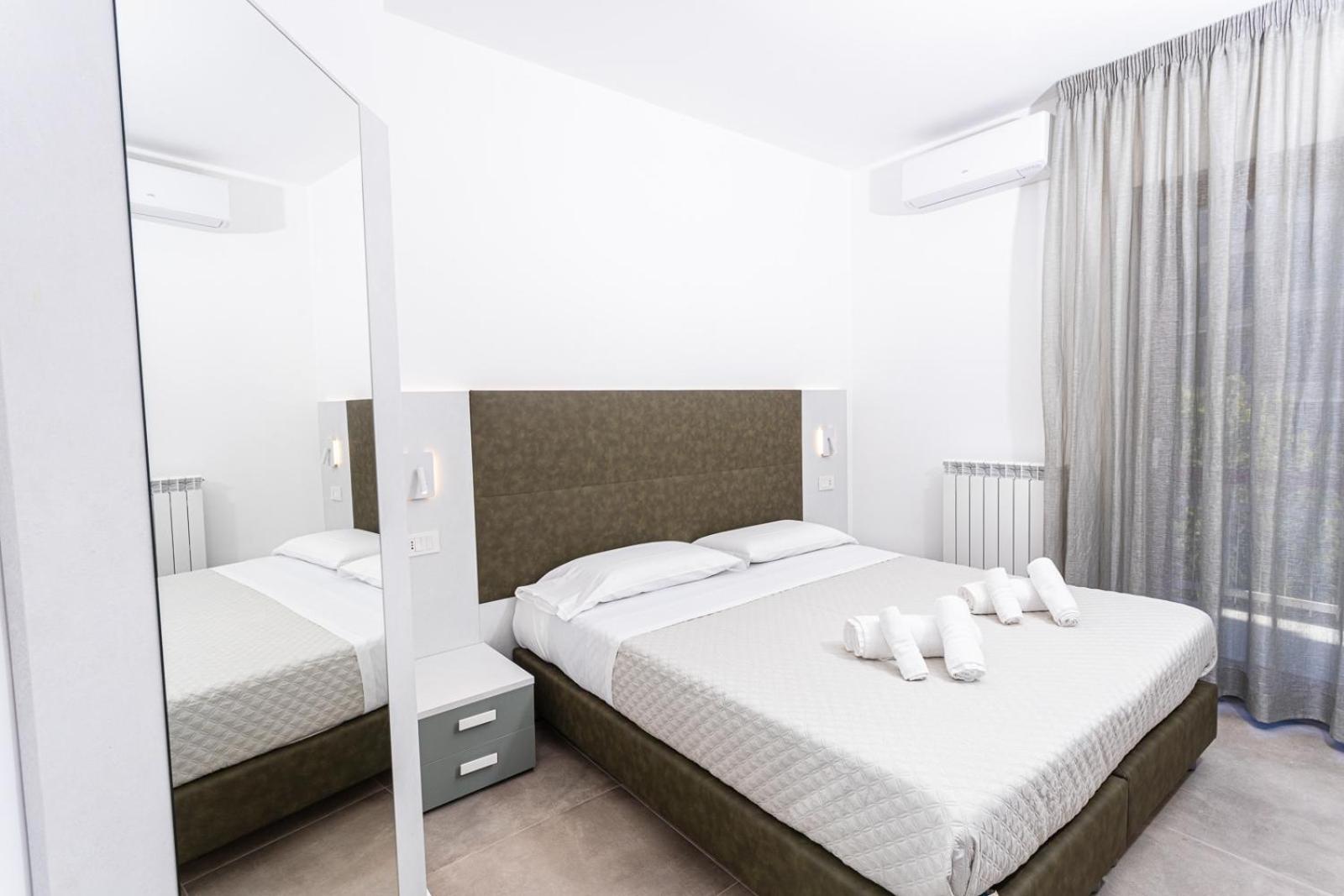 Gallo'S City Rooms Termoli Bagian luar foto